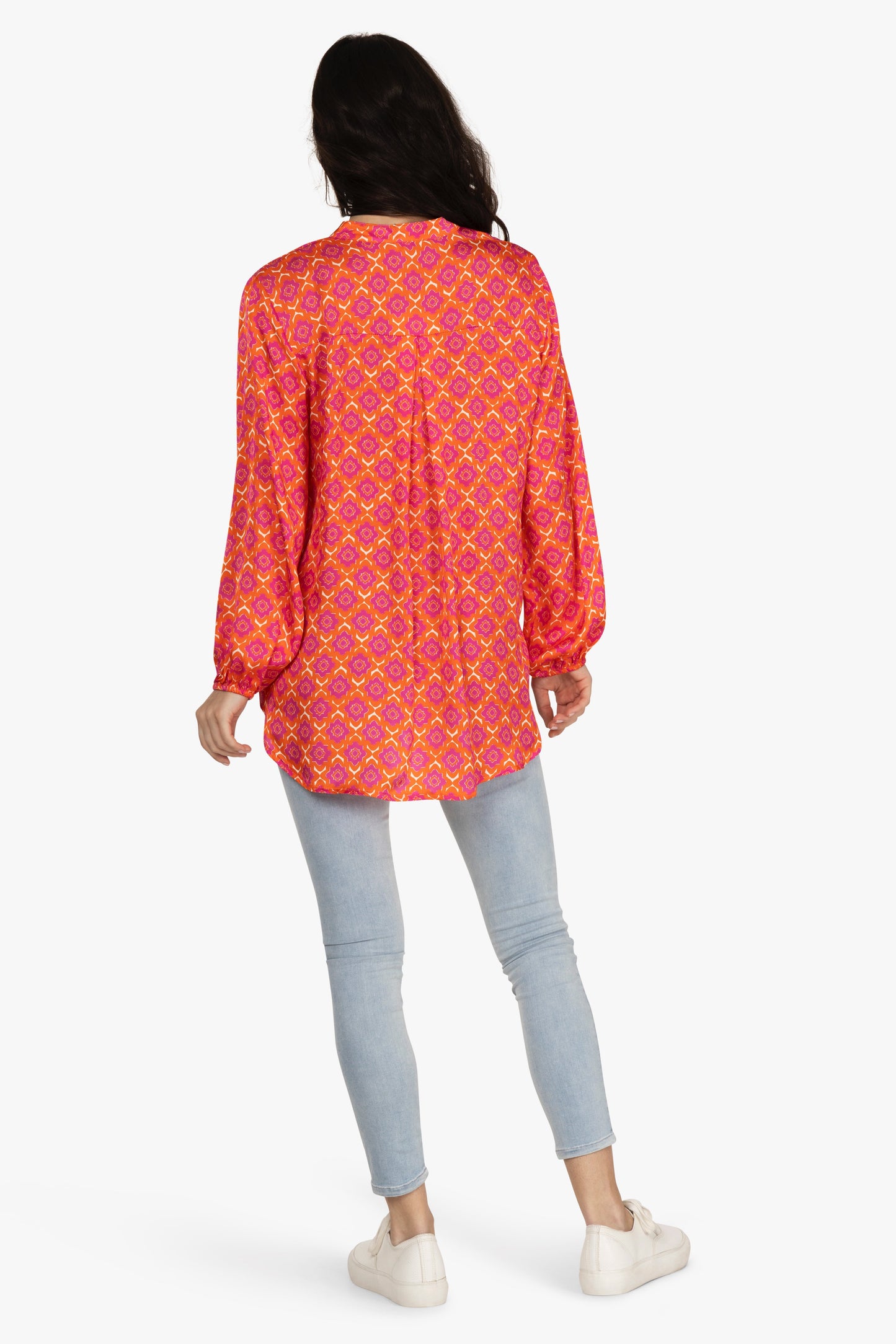 Satinbluse Ornamente