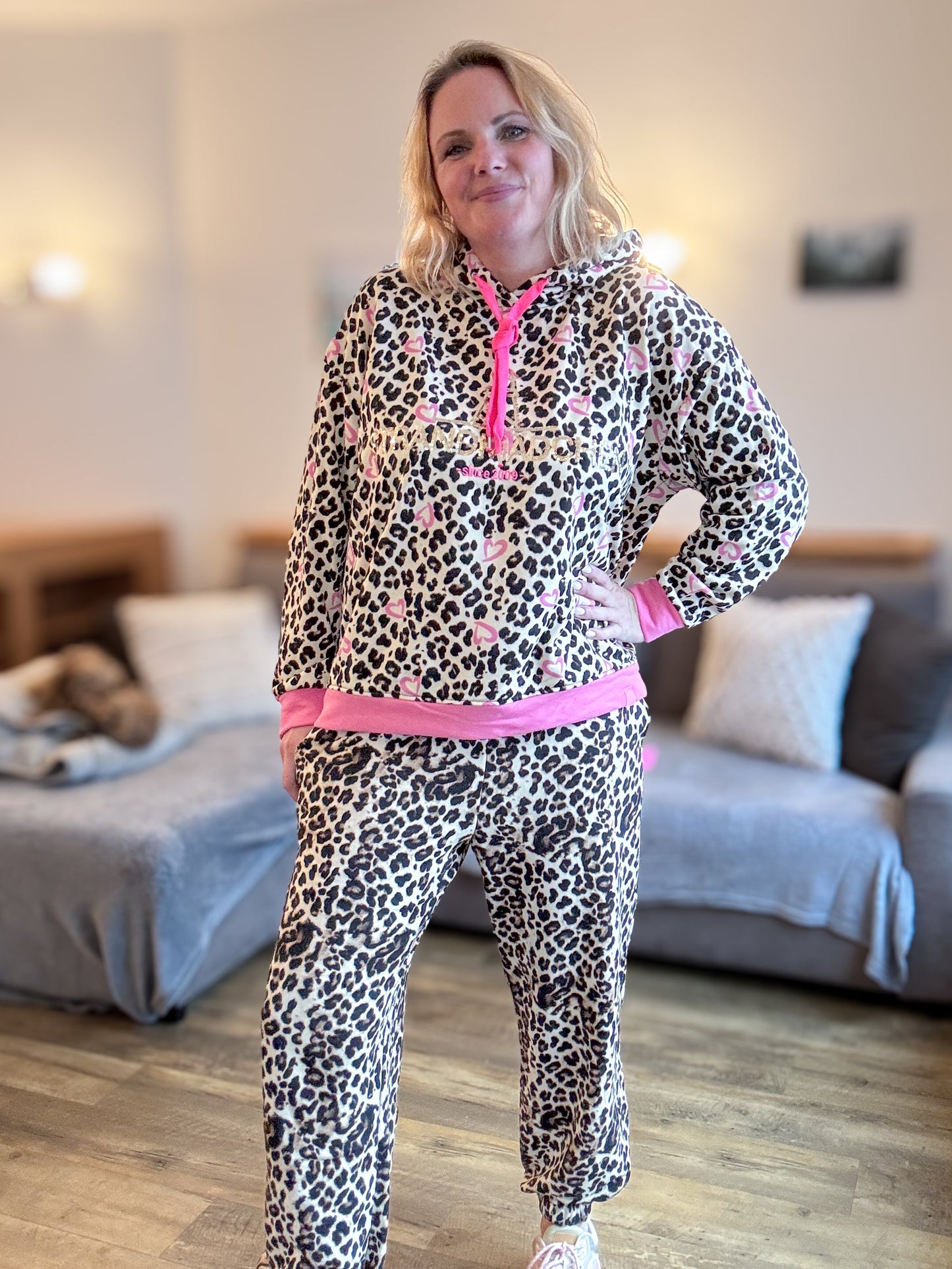 Hoodie LEO und Pailette