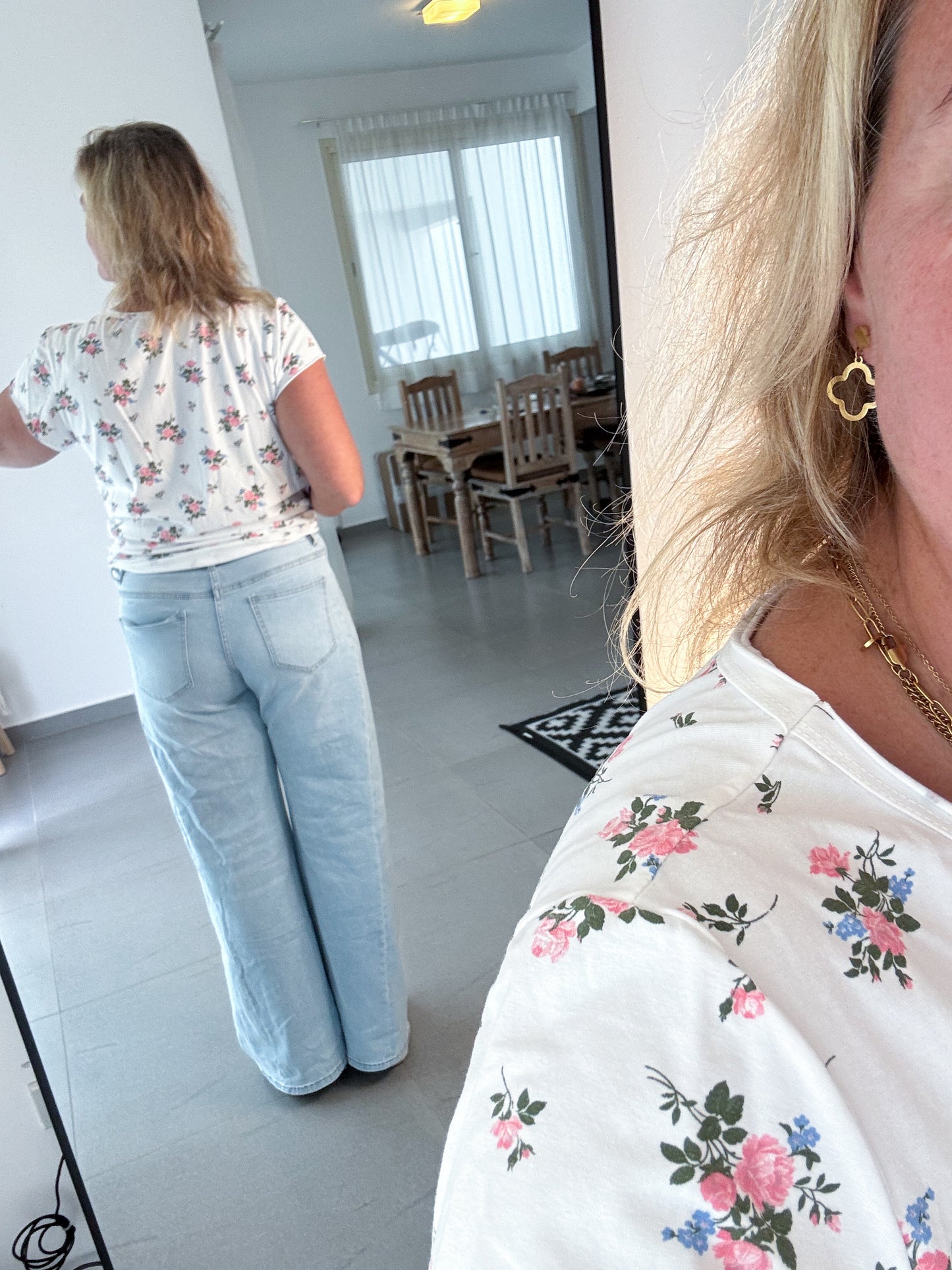 Wide leg Jeans helle Waschung
