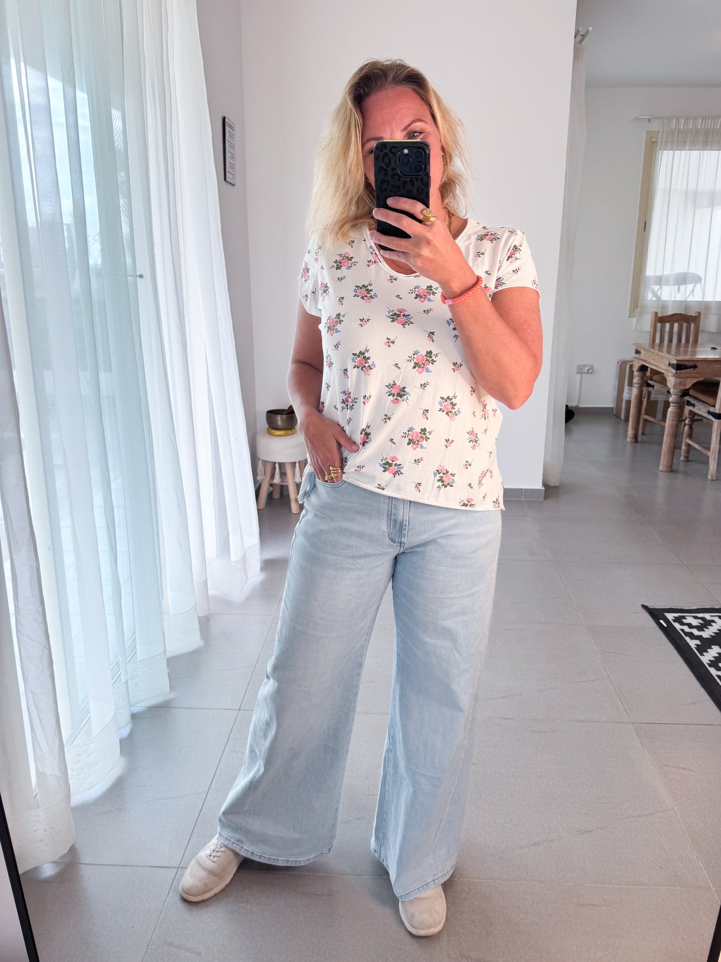 Wide leg Jeans helle Waschung