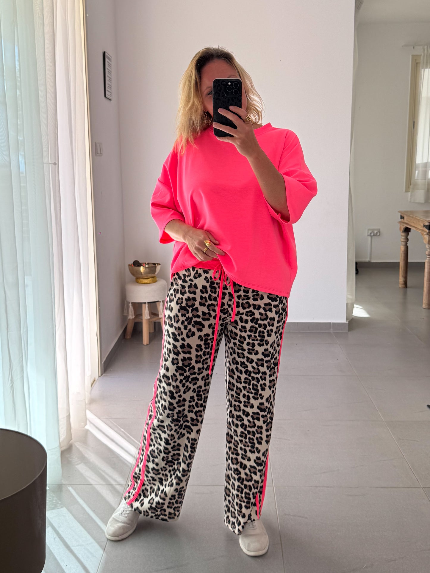 Leo Jogger mit Neonstreifen